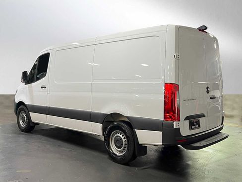 Used 2025 Mercedes-Benz Sprinter 2500 image 5