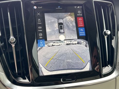 New 2026 Volvo V60 B5 Cross Country Plus w/ Protection Package Premier image 24