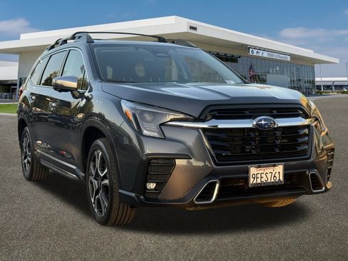 Used 2023 Subaru Ascent Touring image 2
