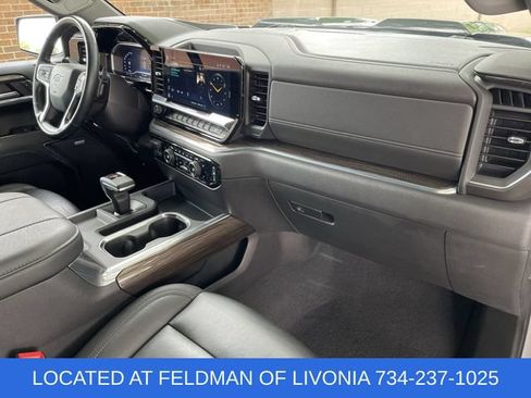 Used 2024 Chevrolet Silverado 1500 LT Trail Boss w/ LT Trail Boss Premium Package AWD/4WD image 28