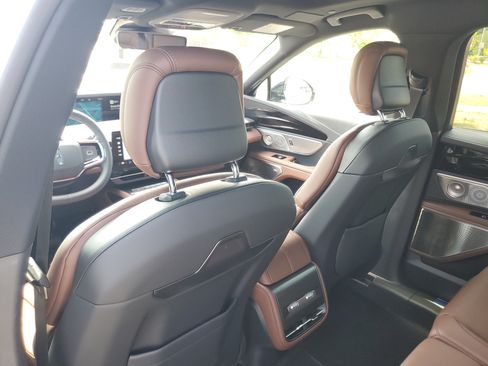 New 2026 Lincoln Nautilus Reserve AWD/4WD image 29