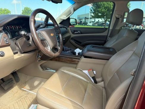 Used 2020 Chevrolet Suburban LT AWD/4WD image 6