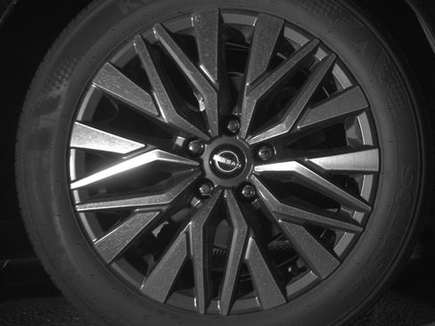 Used 2025 Nissan Altima 2.5 SV FWD image 15