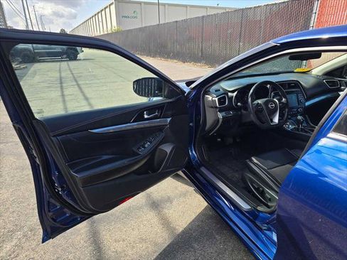 Used 2023 Nissan Maxima SV w/ Floor Mat Group FWD image 20