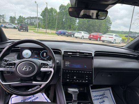 Used 2022 Hyundai Santa Cruz Limited AWD/4WD image 9