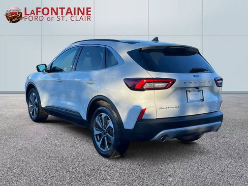 Used 2024 Ford Escape Platinum image 5