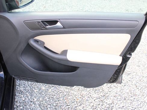 Used 2014 Volkswagen Jetta SE image 21