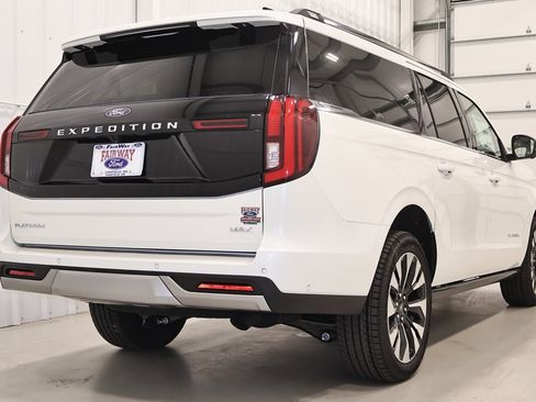 New 2025 Ford Expedition Max Platinum w/ Platinum Ultimate Package image 8