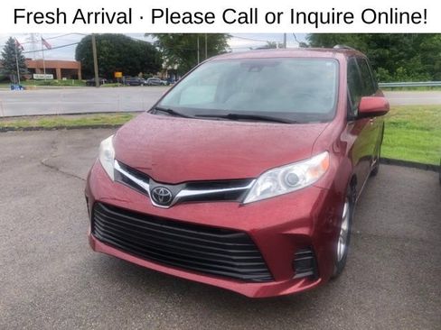 Used 2020 Toyota Sienna LE FWD image 2