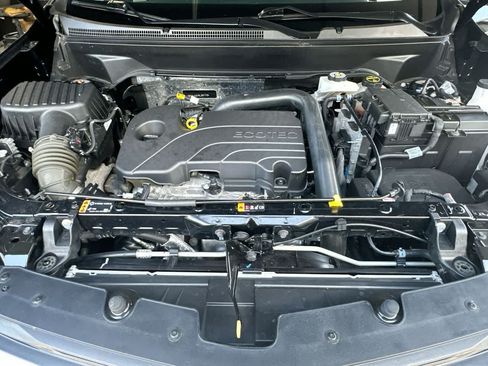 Used 2024 Chevrolet Equinox LT FWD image 12