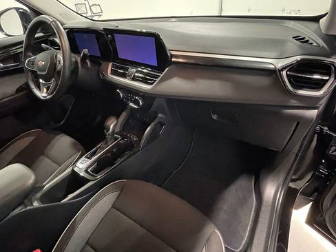 Used 2025 Chevrolet TrailBlazer LT w/ LT Cold Weather Package image 26