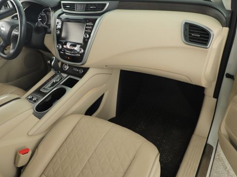 Used 2019 Nissan Murano Platinum w/ Cargo Package image 17