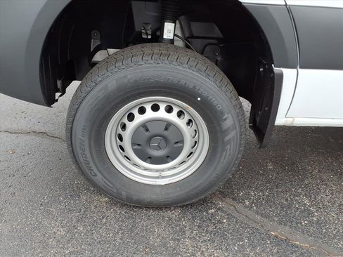 New 2025 Mercedes-Benz Sprinter 2500 image 9