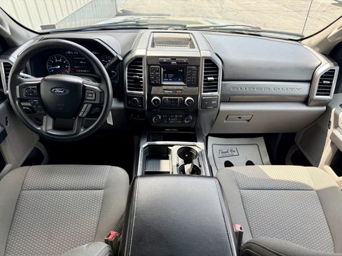 Used 2018 Ford F250 XLT w/ XLT Value Package AWD/4WD image 16