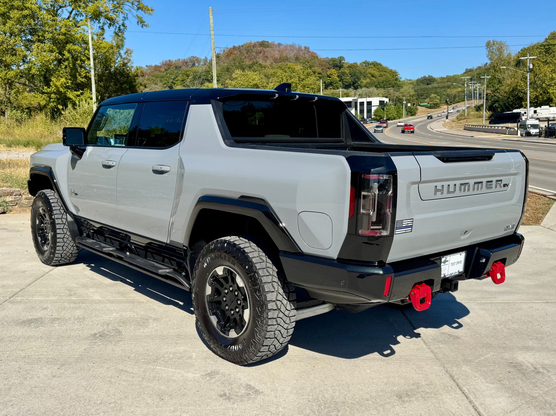 Used 2025 GMC Hummer EV 3X w/ Extreme Off-Road Package AWD/4WD image 4