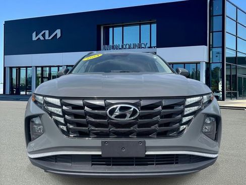 Used 2024 Hyundai Tucson SEL FWD image 2
