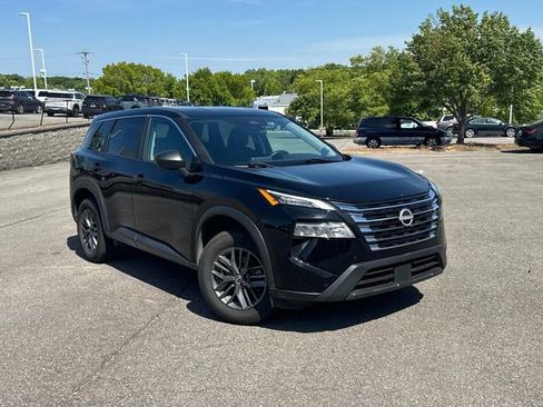 Certified 2024 Nissan Rogue S AWD/4WD image 2