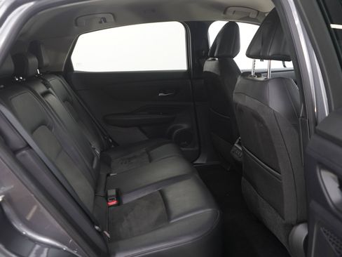 Used 2025 Nissan Ariya FWD image 12
