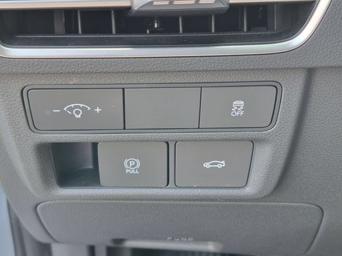 Used 2025 Hyundai Sonata SEL FWD image 17