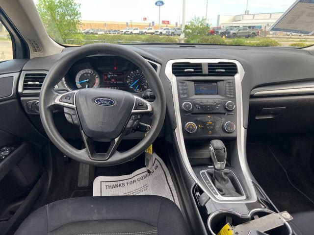 Used 2014 Ford Fusion SE FWD image 10