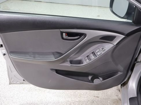 Used 2012 Hyundai Elantra Limited w/ Technology Pkg 5 FWD image 14