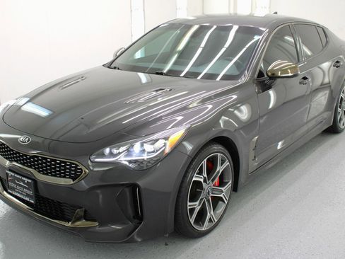 Used 2021 Kia Stinger GT image 4