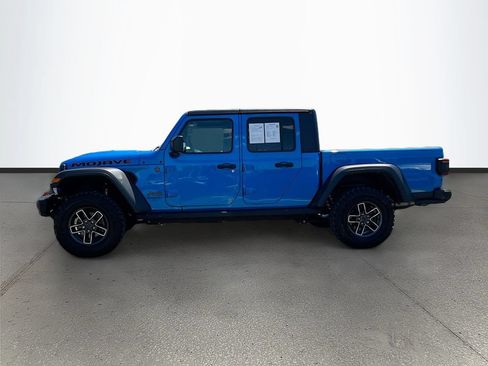 Used 2024 Jeep Gladiator Mojave w/ Technology Group AWD/4WD image 4