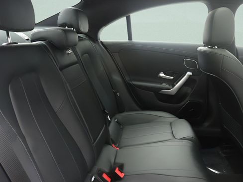 Used 2023 Mercedes-Benz CLA 250 image 29