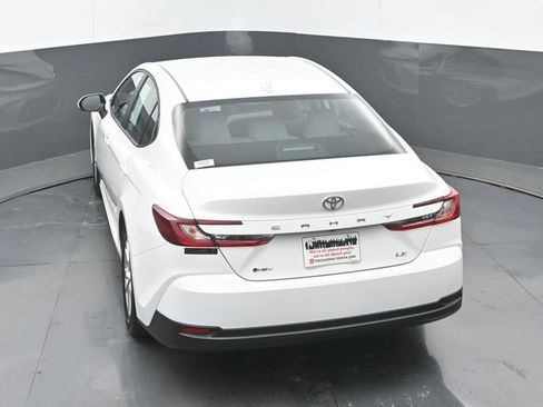Used 2025 Toyota Camry LE w/ Convenience Package FWD image 31