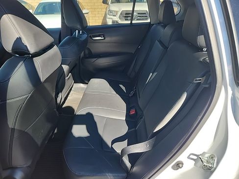 Certified 2023 Toyota Corolla Cross XLE image 11