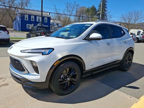 New 2026 Buick Encore GX Sport Touring w/ Comfort Package AWD/4WD image 3