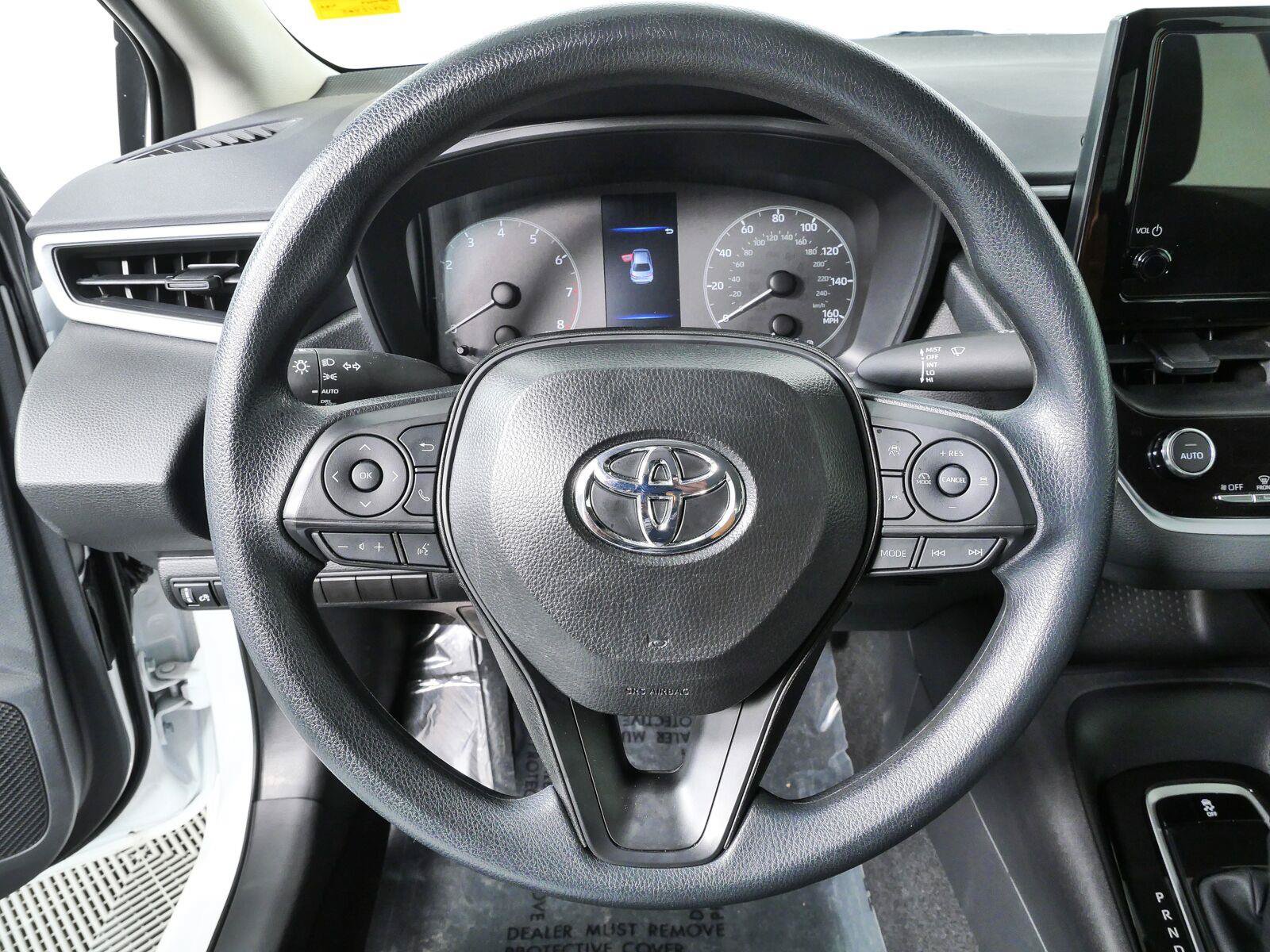 Used 2025 Toyota Corolla LE FWD image 8