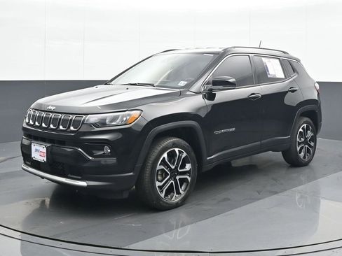 Used 2022 Jeep Compass Limited image 2