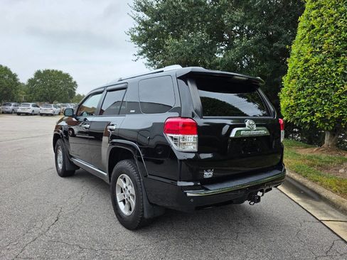 Used 2012 Toyota 4Runner SR5 w/ Convenience Pkg image 3
