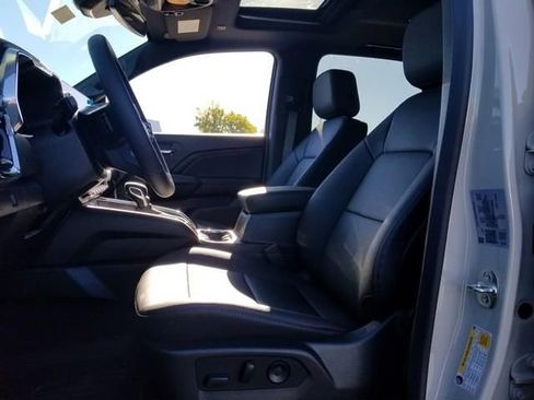 New 2026 GMC Canyon Elevation w/ Convenience Package image 11