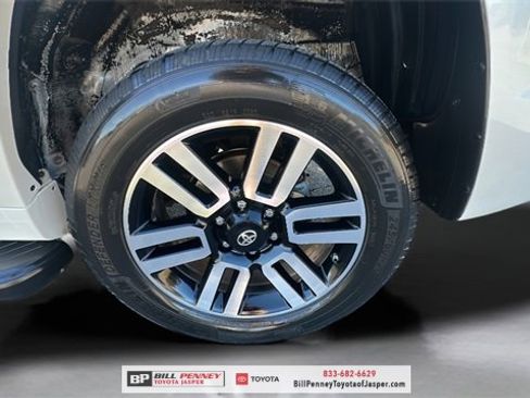 Used 2018 Toyota 4Runner Limited image 19