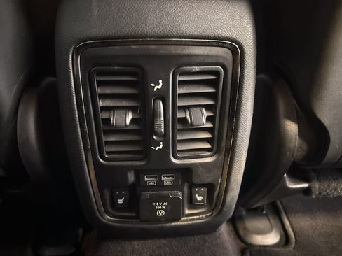 Used 2018 Jeep Grand Cherokee High Altitude AWD/4WD image 10