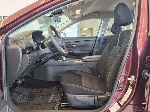 Certified 2025 Nissan Sentra SV FWD image 14