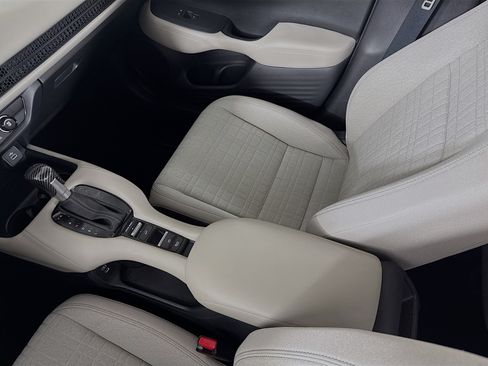 Certified 2025 Honda HR-V LX image 26