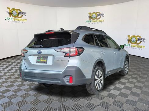 Used 2022 Subaru Outback Premium AWD/4WD image 5