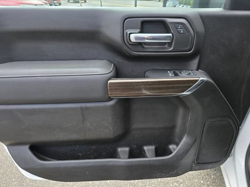 Used 2022 Chevrolet Silverado 2500 LT w/ Convenience Package RWD image 24