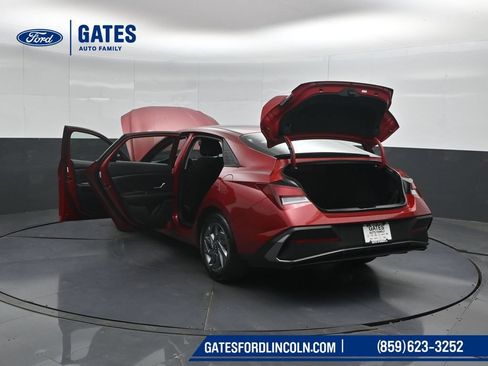 Used 2024 Hyundai Elantra SEL FWD image 56