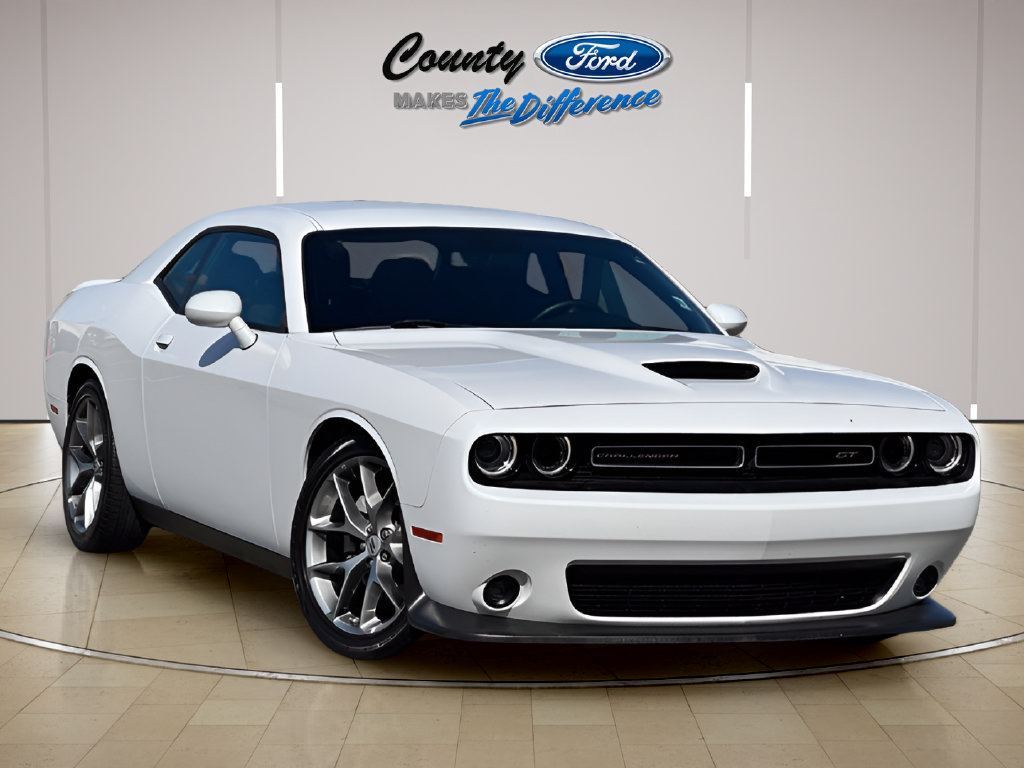 Used 2022 Dodge Challenger GT RWD image 1