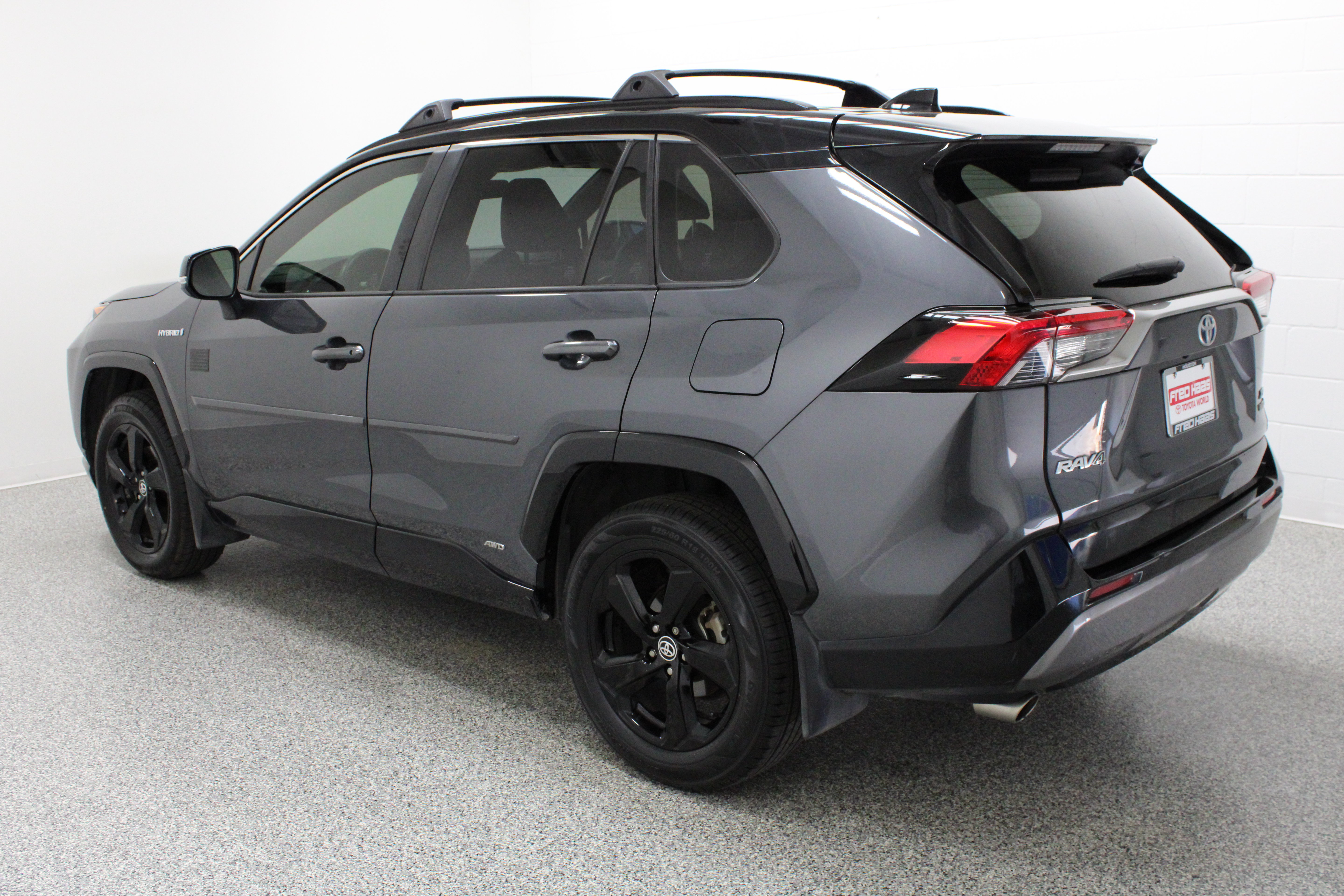 Used 2020 Toyota RAV4 XSE AWD/4WD image 9