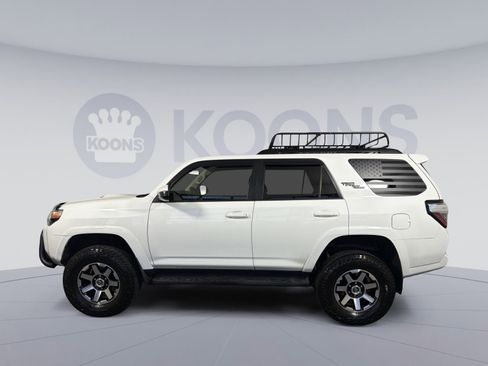 Used 2019 Toyota 4Runner TRD Off-Road image 2