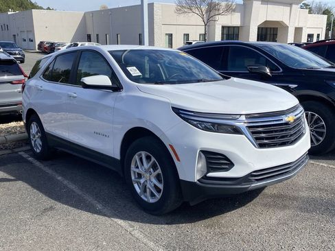 Used 2024 Chevrolet Equinox LT image 5