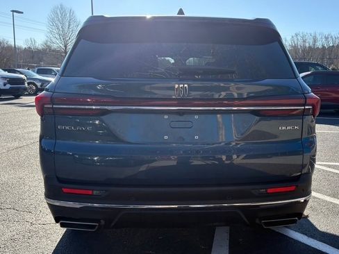 Used 2025 Buick Enclave Preferred image 15