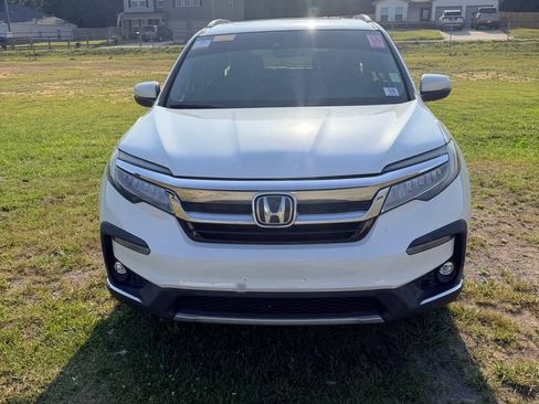 Used 2020 Honda Pilot Touring image 3