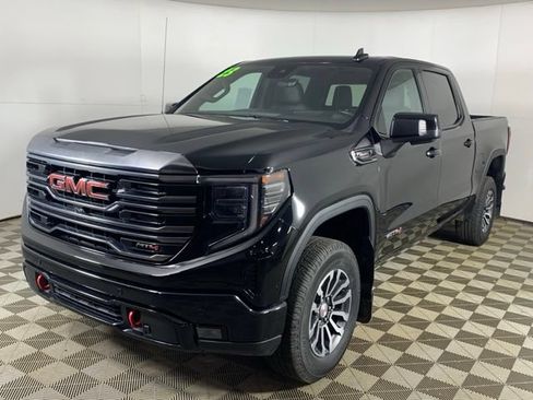 Used 2023 GMC Sierra 1500 AT4 w/ Technology Package AWD/4WD image 9
