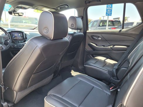 Used 2023 Chevrolet Traverse Premier AWD/4WD image 15